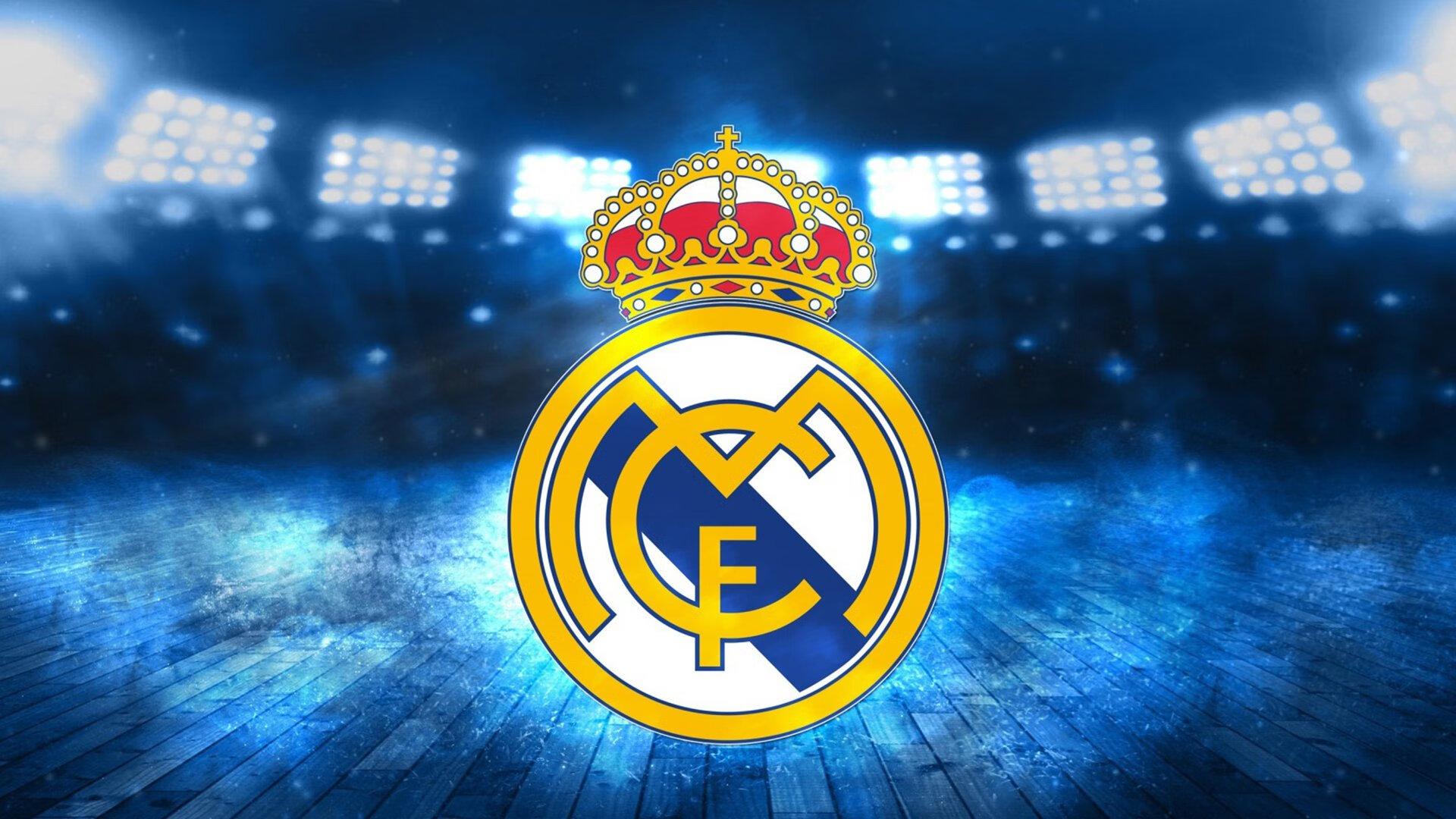 NBA季后赛激战正酣，勇士队逆转取胜，库里独砍40分创纪录